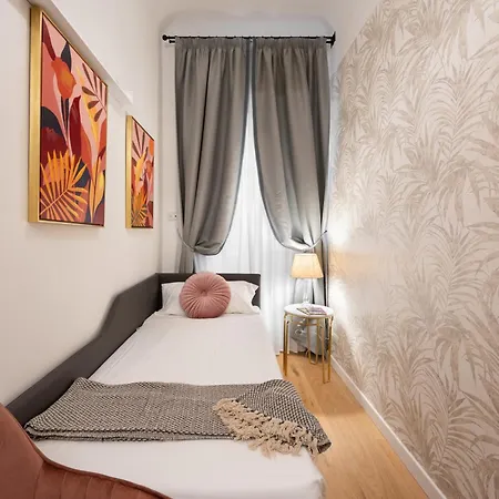 Via Palazzuolo 87 - Charming - Newly Renovated Elegance And Style Near Station Appartamento
